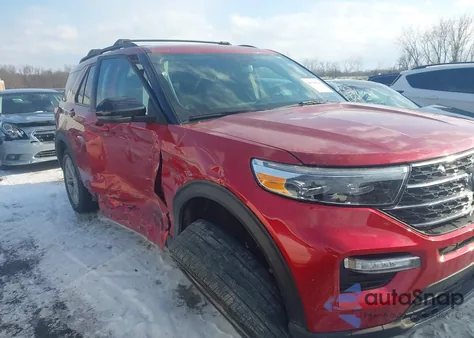 2023 Ford Explorer Xlt z USA, uszkodzony, nr VIN 1FMSK8DH5PGC30647